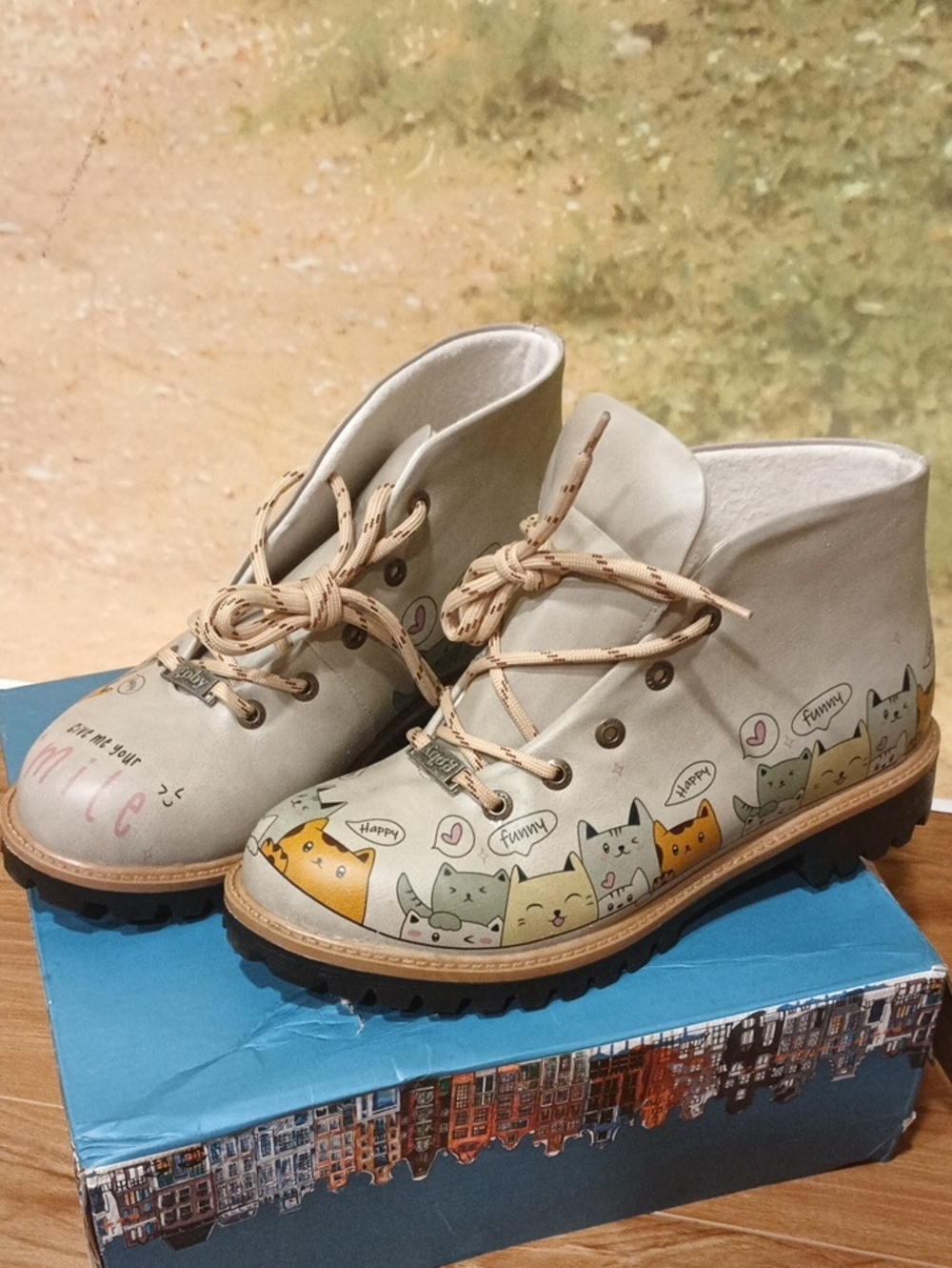 Goby Cream Cat-Print Lace-Up Boots